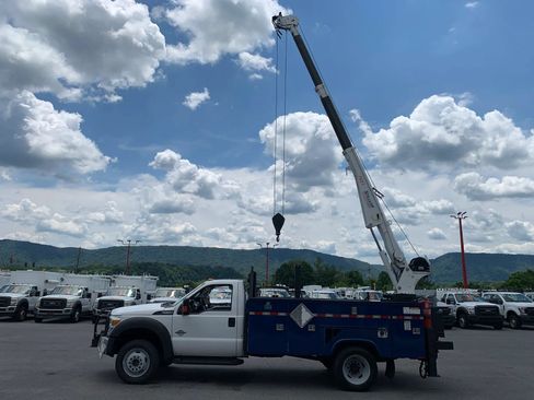 Used 2014 Ford F550 4x4 Regular Cab Super Duty image 42