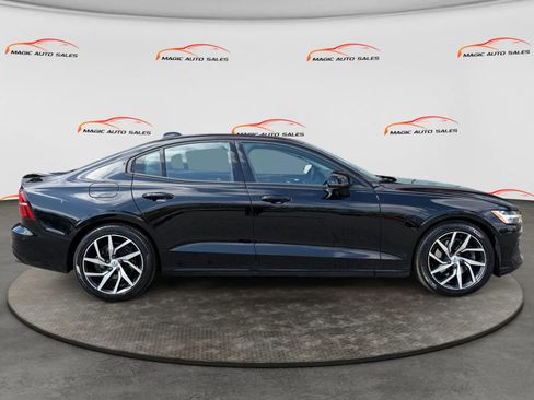Used 2020 Volvo S60 T5 Momentum w/ Protection Package Premier FWD image 4