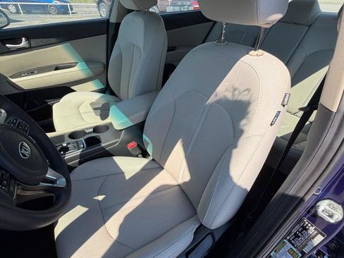 Used 2017 Kia Optima LX w/ Option Group 014 FWD image 11