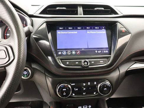 Used 2023 Chevrolet TrailBlazer RS w/ Sun and Liftgate Package image 10