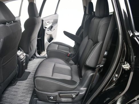 Used 2020 Subaru Ascent Premium w/ Convenience Package image 32