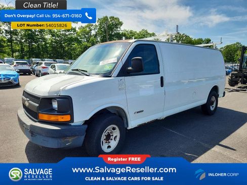 Used 2004 Chevrolet Express 3500 Extended RWD image 1