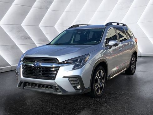 Used 2023 Subaru Ascent Limited w/ Technology Package AWD/4WD image 3