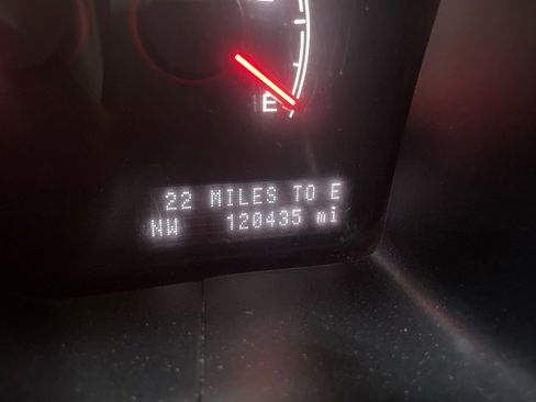 Used 2006 Lincoln Navigator Ultimate image 22