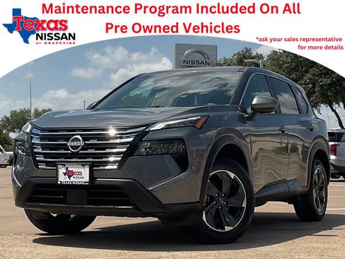 Used 2025 Nissan Rogue SV FWD image 1