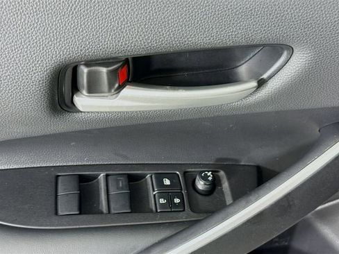 Certified 2025 Toyota Corolla SE w/ SE Premium Package image 17