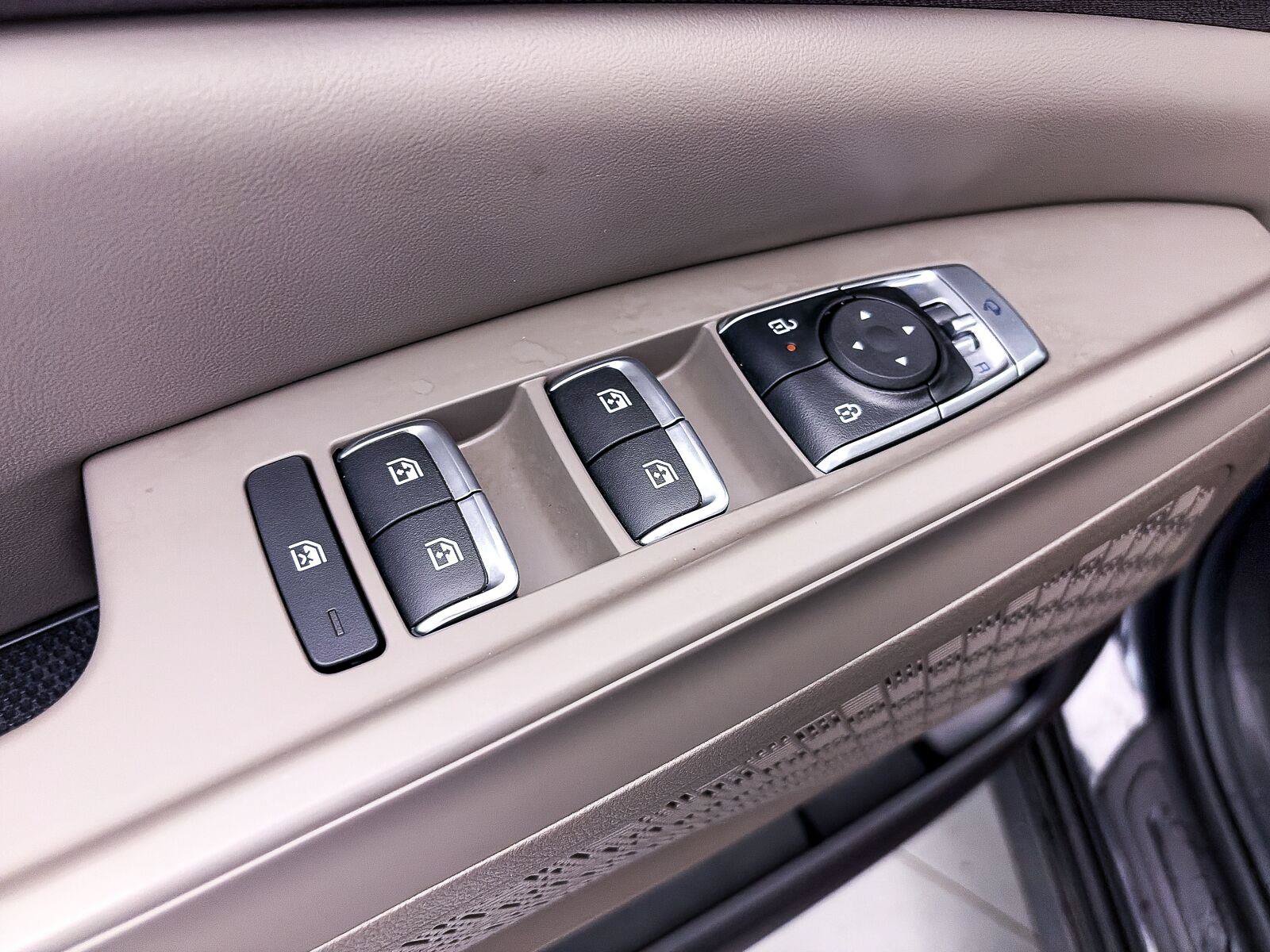 Used 2026 Kia Carnival EX FWD image 17