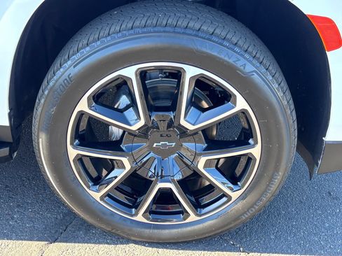 Used 2024 Chevrolet Tahoe RST w/ Luxury Package AWD/4WD image 11