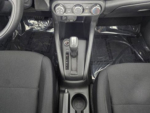 New 2025 Nissan Kicks S image 38