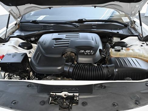 Used 2019 Dodge Charger GT RWD image 15