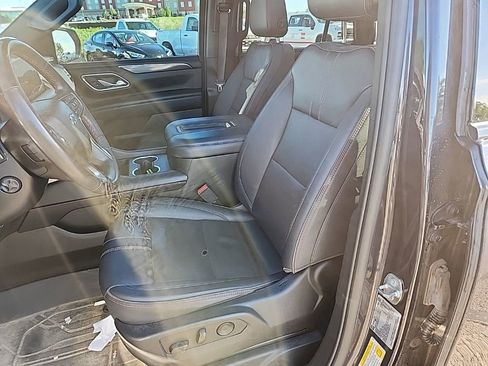 Used 2022 Chevrolet Tahoe RST w/ Luxury Package AWD/4WD image 40