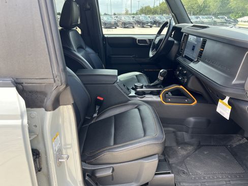 Used 2024 Ford Bronco Badlands AWD/4WD image 27