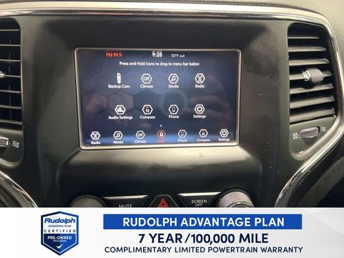 Used 2018 Jeep Grand Cherokee Laredo image 29