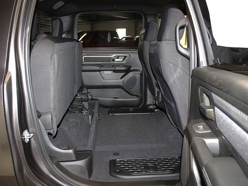 New 2026 RAM 1500 4x4 Crew Cab image 36