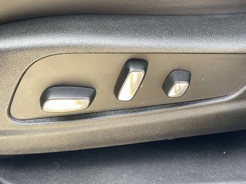 Certified 2025 Cadillac XT5 Premium Luxury image 27