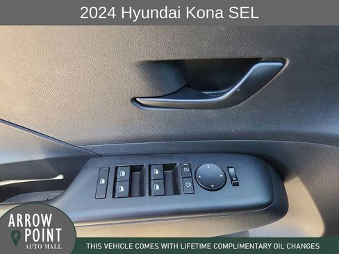 Used 2024 Hyundai Kona SEL image 21