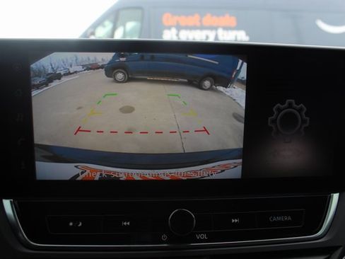 Used 2025 Nissan Altima 2.5 SR w/ SR Premium Package image 18