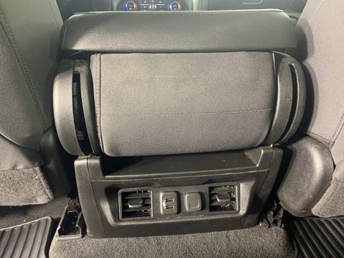 Used 2021 Chevrolet Silverado 1500 LT image 33