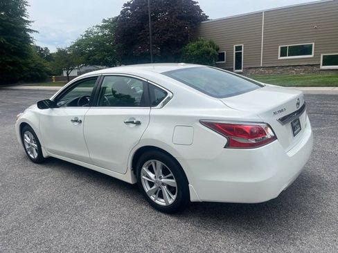 Used 2015 Nissan Altima 2.5 SV FWD image 16