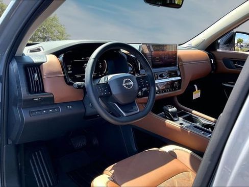 New 2026 Nissan Pathfinder Platinum w/ Accent Package FWD image 7