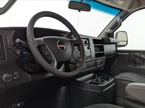 Used 2018 GMC Savana 2500 w/ Driver Convenience Package RWD image 19