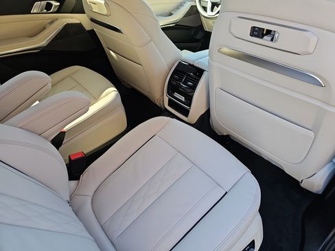 New 2026 BMW X7 xDrive40i w/ Executive Package image 11