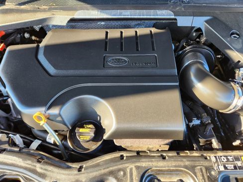 Certified 2024 Land Rover Discovery Sport S image 9