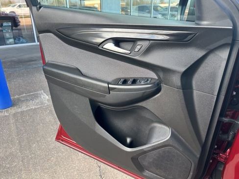 Used 2025 Chevrolet TrailBlazer LT image 18