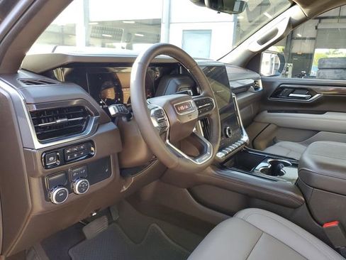 Used 2025 GMC Yukon Elevation w/ Technology Package RWD image 19