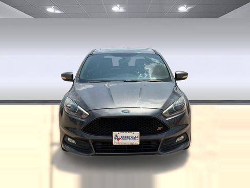 Used 2018 Ford Focus ST w/ Equipment Group 402A FWD image 6