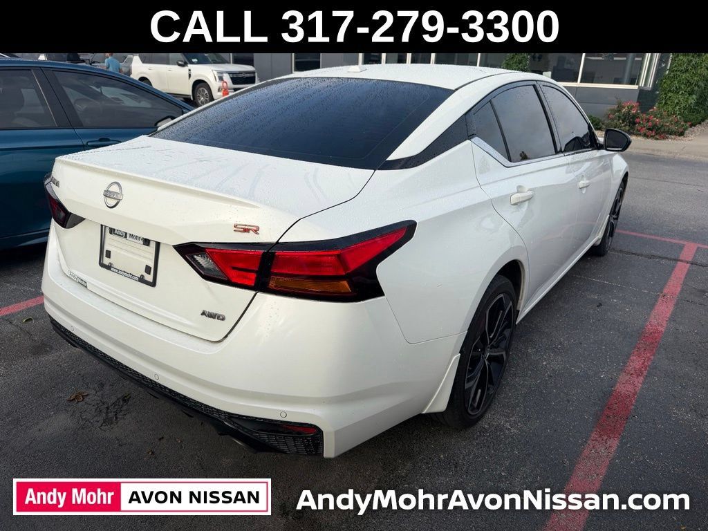 Used 2024 Nissan Altima 2.5 SR AWD/4WD image 4