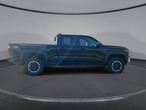 Certified 2025 Toyota Tacoma TRD Off-Road AWD/4WD image 9