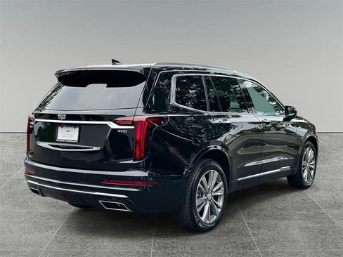Certified 2025 Cadillac XT6 Premium Luxury w/ Platinum Package image 10