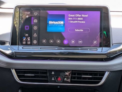 Certified 2025 Volkswagen Atlas Peak Edition SE AWD/4WD image 19