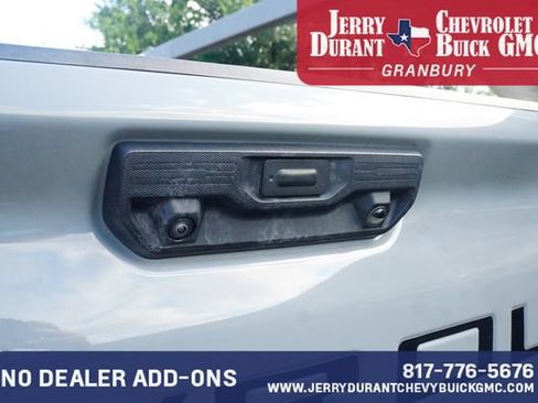 Used 2024 Chevrolet Silverado 2500 ZR2 w/ Technology Package AWD/4WD image 22