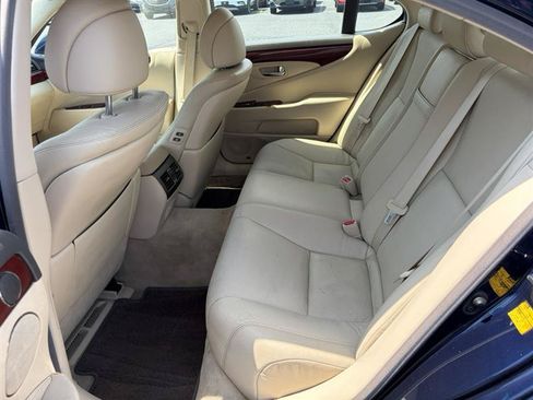 Used 2011 Lexus LS 460 w/ Luxury Value Edition RWD image 10