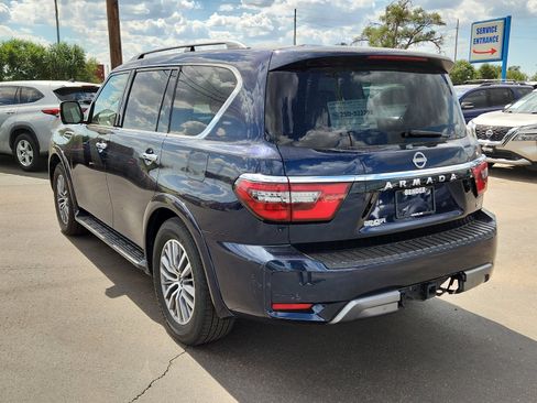 Used 2023 Nissan Armada SL w/ Captain's Chairs Package image 3