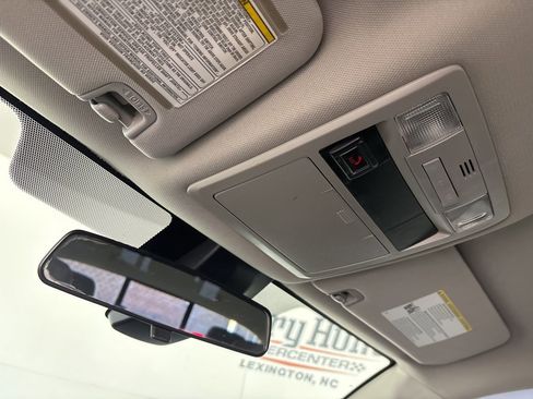 Used 2020 Toyota Tacoma SR image 21