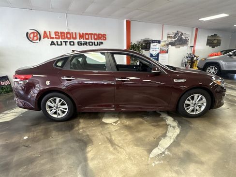 Used 2016 Kia Optima LX w/ LX Convenience Package FWD image 8