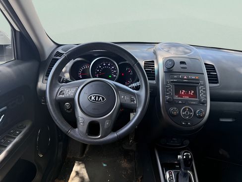 Used 2012 Kia Soul + w/ Audio Pkg FWD image 21