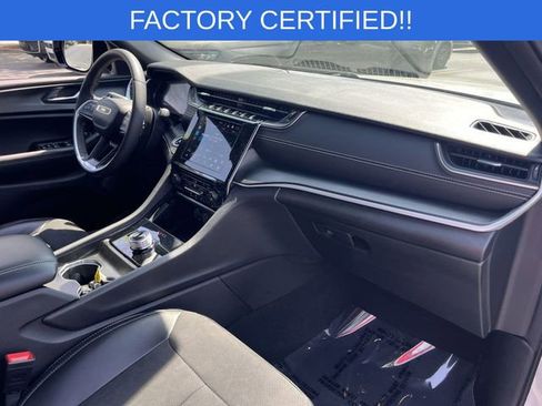 Certified 2024 Jeep Grand Cherokee Altitude image 39