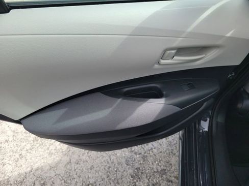 Used 2025 Toyota Corolla LE image 9