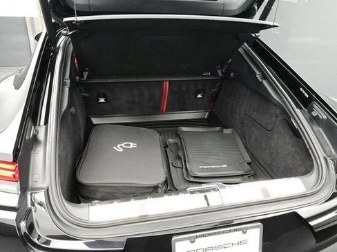 Certified 2024 Porsche Cayenne AWD/4WD image 16