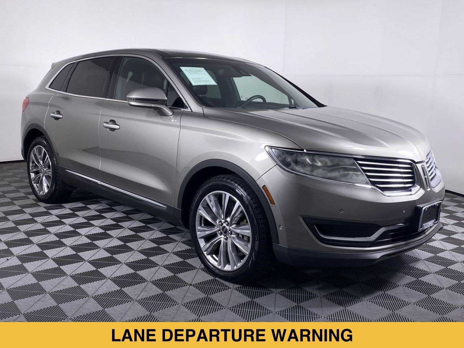 Used 2016 Lincoln MKX Reserve w/ Luxury Package AWD/4WD image 21