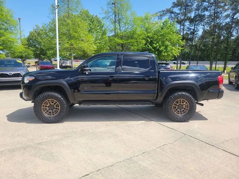Used 2023 Toyota Tacoma 4x4 Double Cab w/ Trail Edition image 2