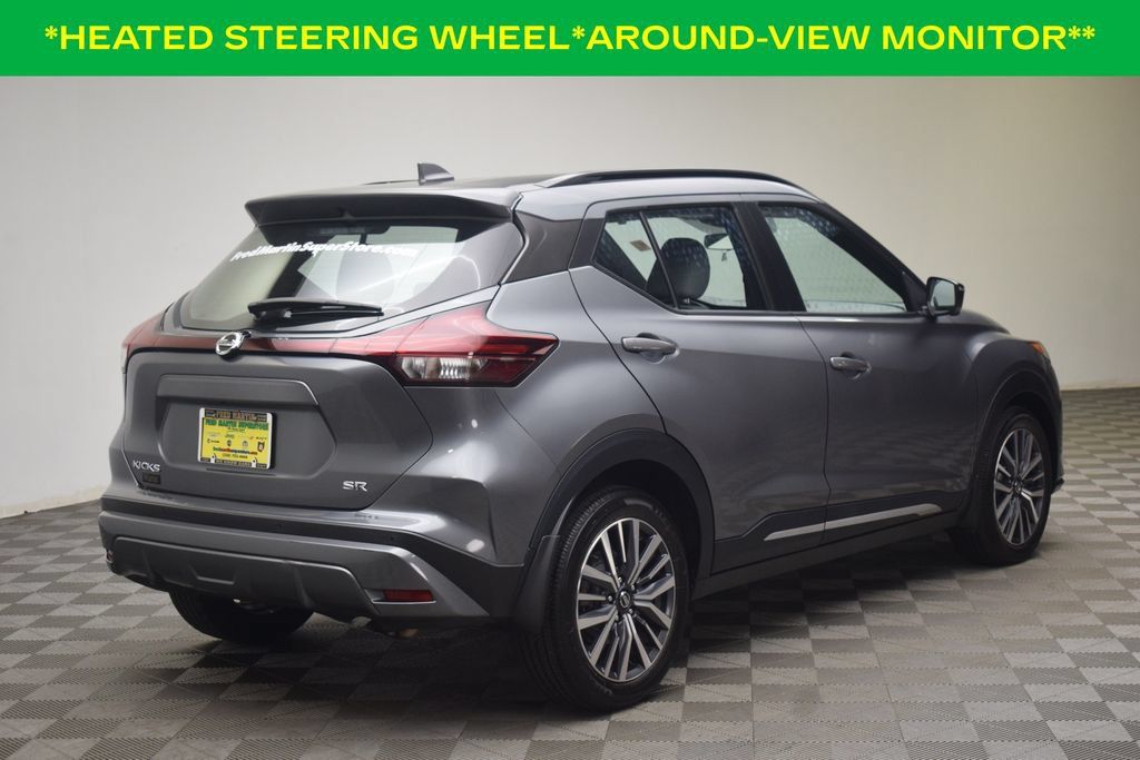 Used 2021 Nissan Kicks SR w/ SR Premium Package FWD image 5