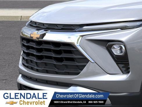 New 2026 Chevrolet TrailBlazer LT w/ Midnight Edition FWD image 13