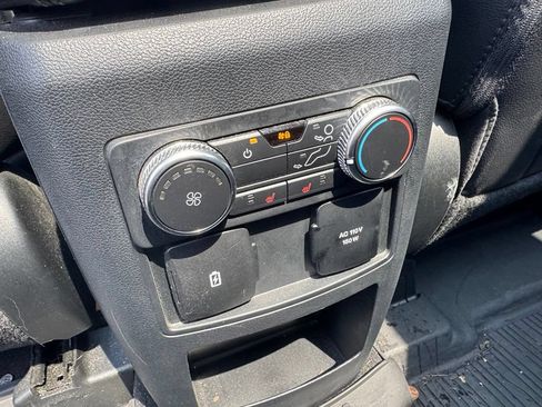 Used 2021 Ford Explorer Limited w/ Equipment Group 301A AWD/4WD image 13