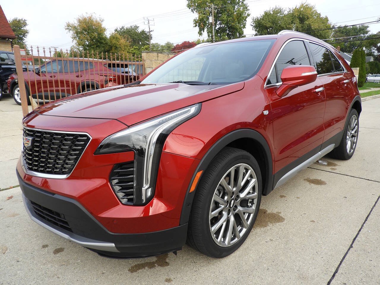 Used 2021 Cadillac XT4 Premium Luxury AWD/4WD image 4