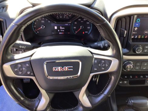 Used 2020 GMC Canyon Denali image 16